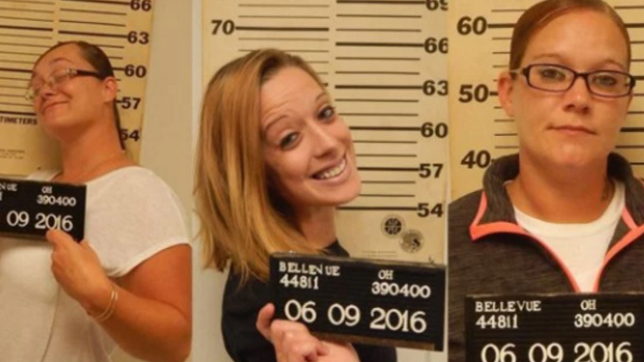 women accused of assaulting mcdonald 39 s employee for slow cvs hours christmas