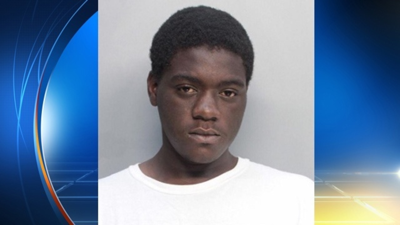 Officer shoots self in leg while chasing robbery suspect