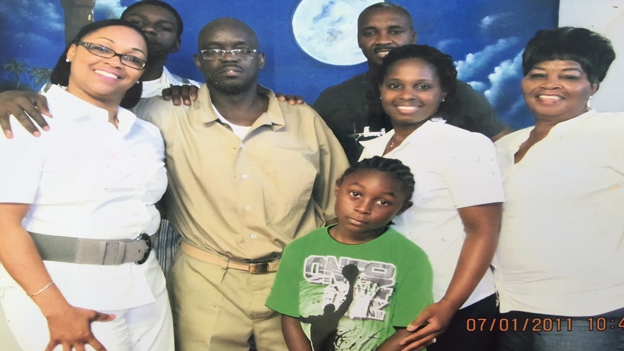 President commutes sentences of 6 prisoners from South Florida