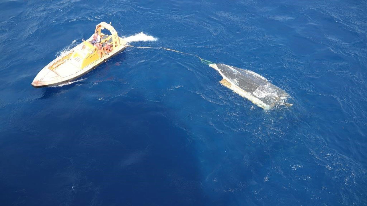 boat crash jupiter boat belonging to 2 missing jupiter teens found at sea boat crash jupiter boat belonging to 2 missing jupiter teens found at sea