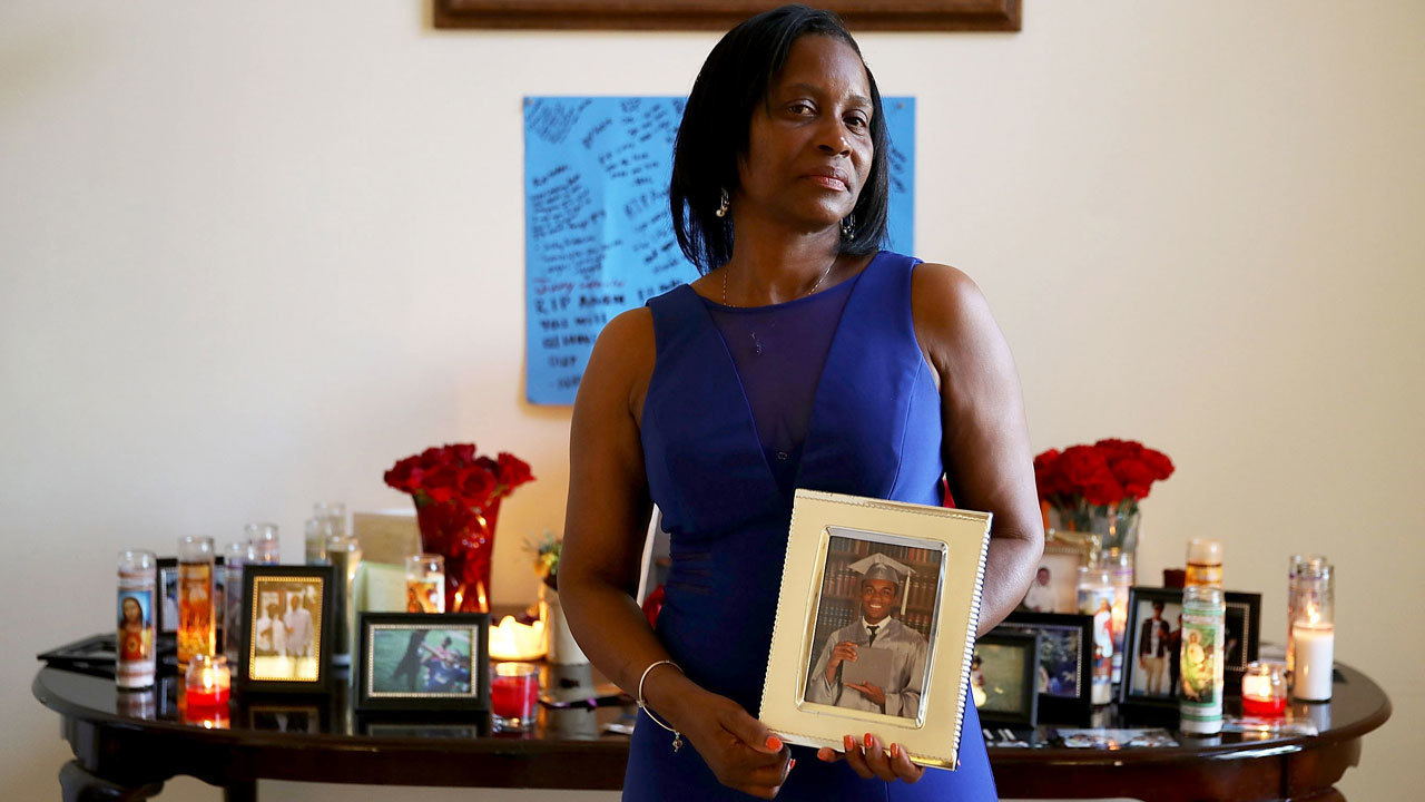 Family of man shot at CVS files lawsuit against Davie ...
