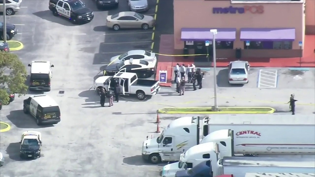 2 Men In Pickup Truck Shot Return To Miami Gardens Shopping